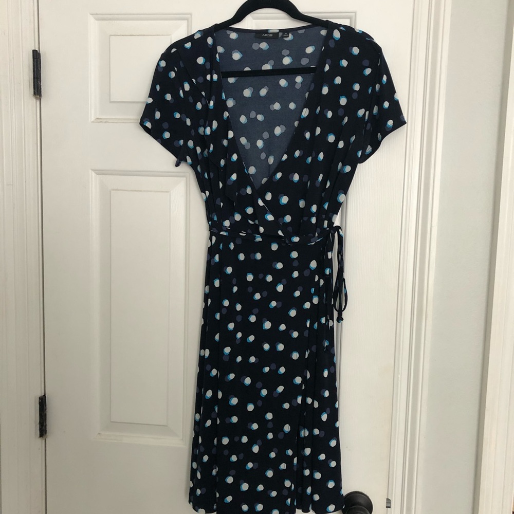 Apt 9 medium wrap dress